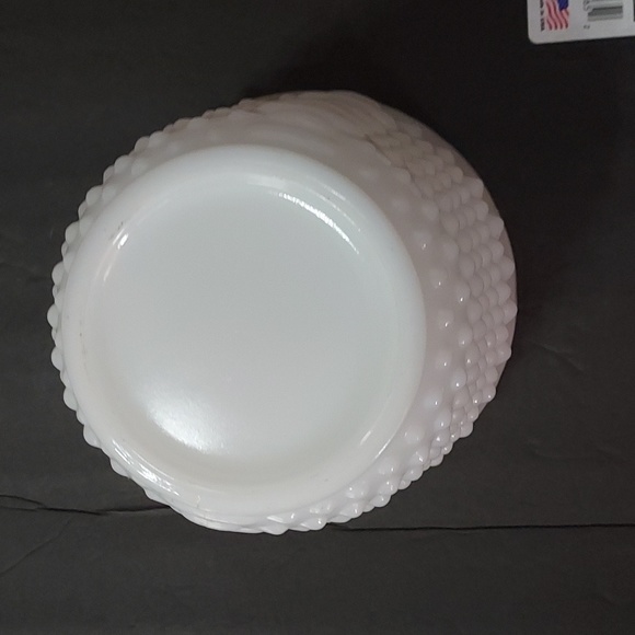 Hobnail Milk Glass Planter/Wide Mouth Vase.GUC. - Picture 8 of 8